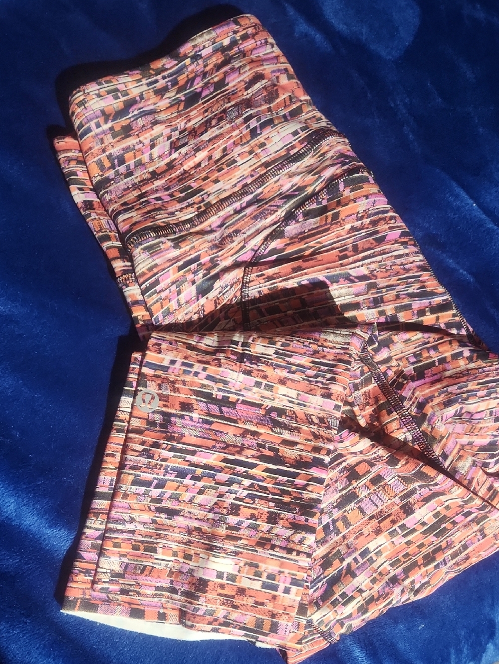 Lululemon leggings size 6
